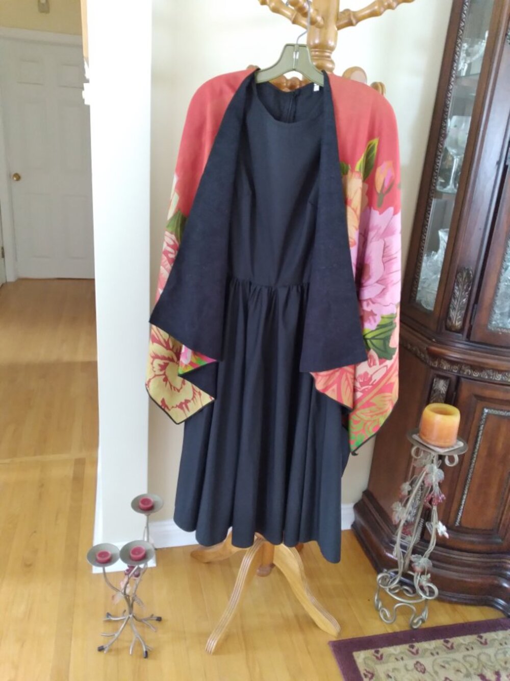 Elegant Classic Black Dress, Made in Europe, Vlesh, Size - 2P